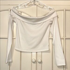 Ivory Off-Shoulder Ribbed Top sz M NWOT 🌺🌺🌺